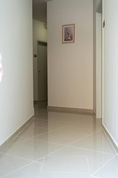 Anesis Airport Rooms 204 코로피온 외부 사진