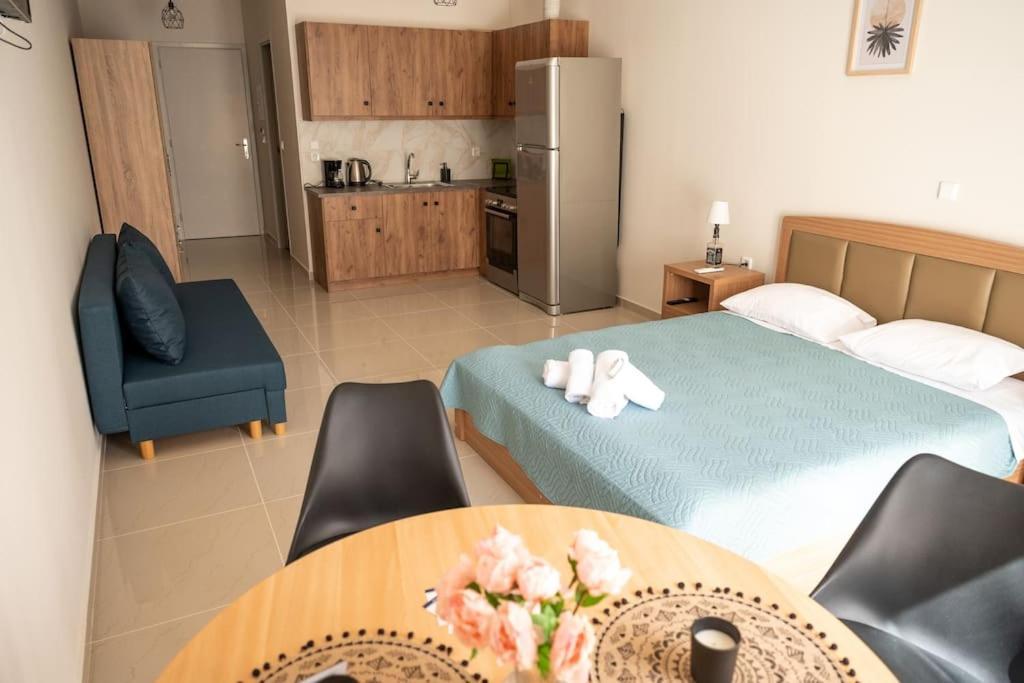 Anesis Airport Rooms 204 코로피온 외부 사진